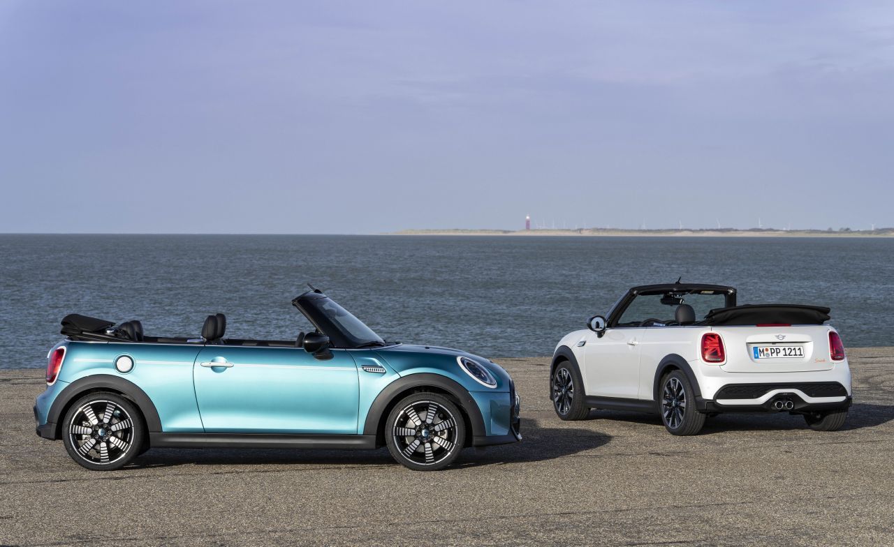 El MINI Cabrio Seaside Edition es el perfecto homenaje al 30º aniversario del descapotable