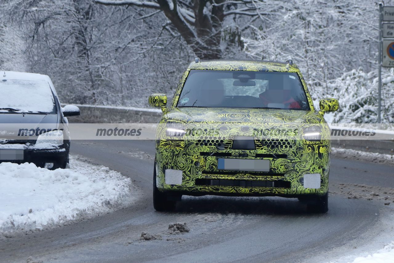 MINI Countryman JCW 2023, al descubierto nuevos detalles gracias a unas reveladoras fotos espía