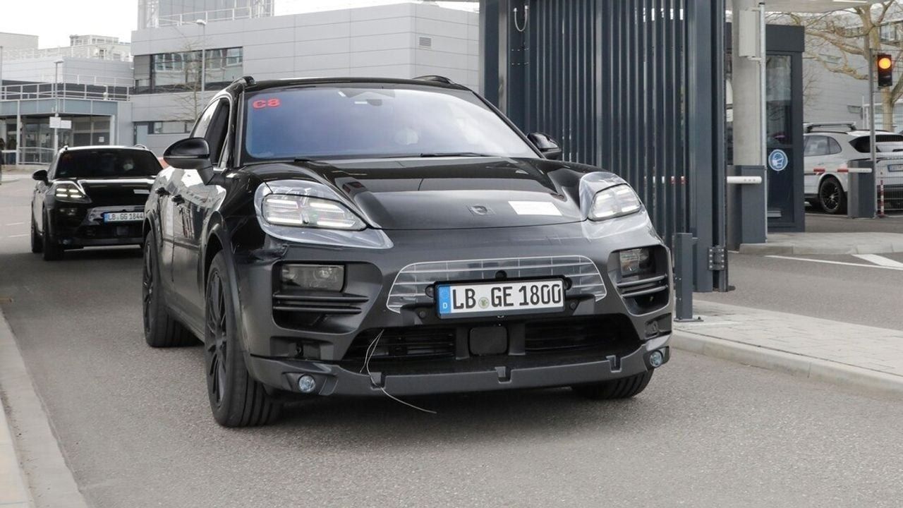 El nuevo Porsche Macan Eléctrico te invita a pasar a su tecnológico interior