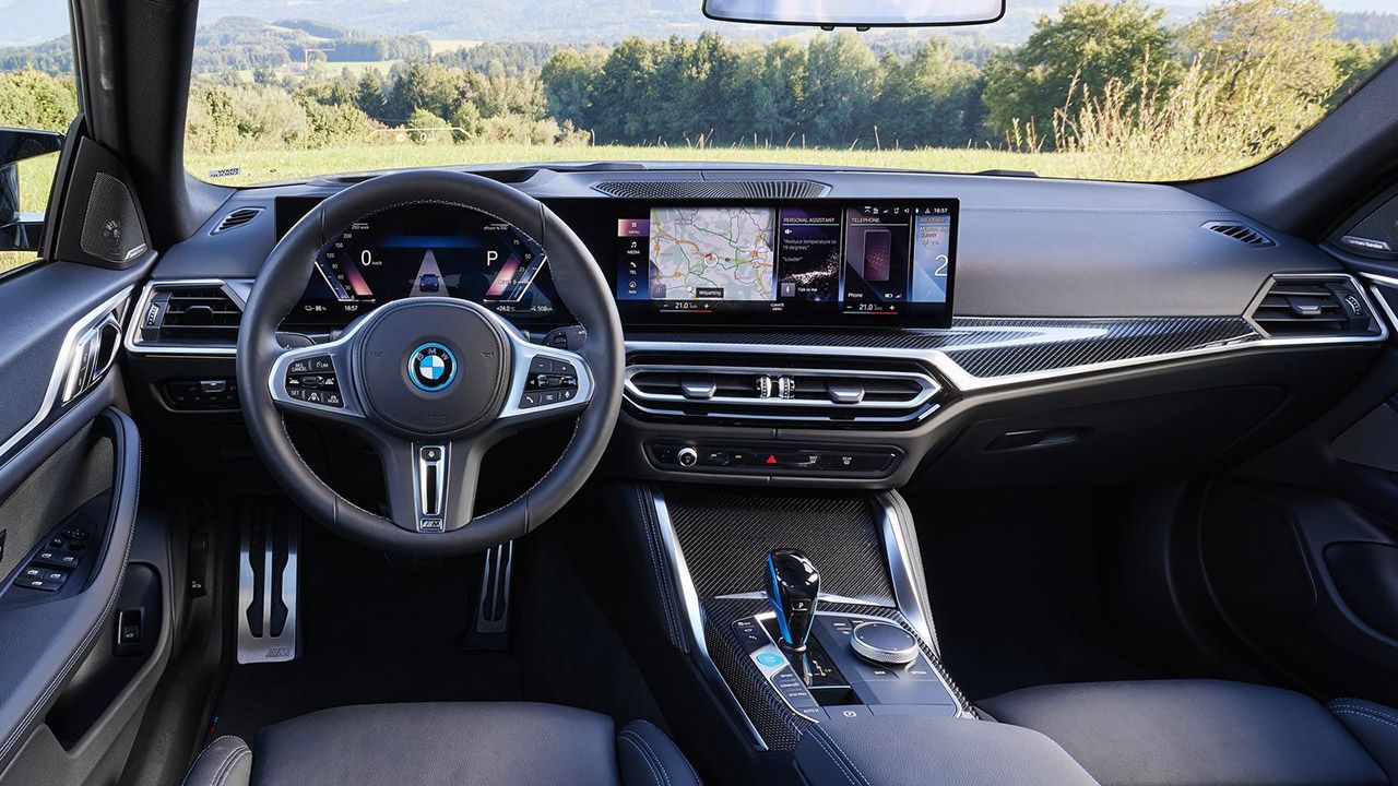 BMW i4 - interior