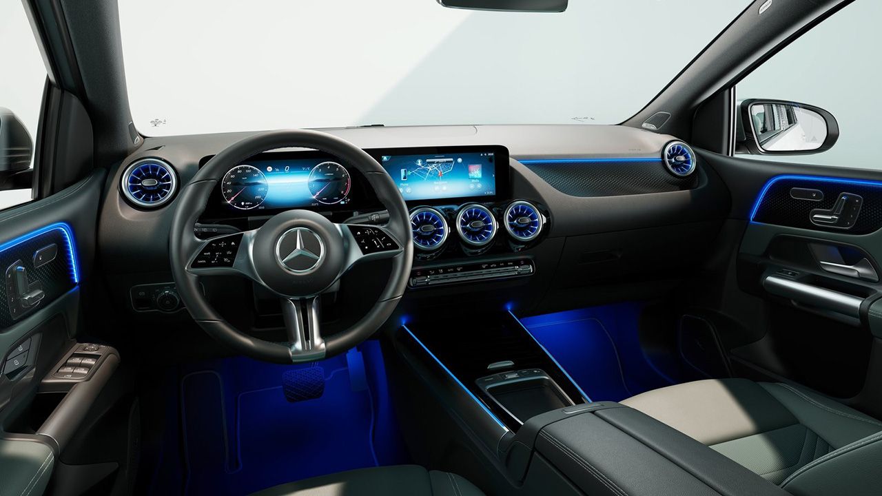 Mercedes Clase B 2023 - interior