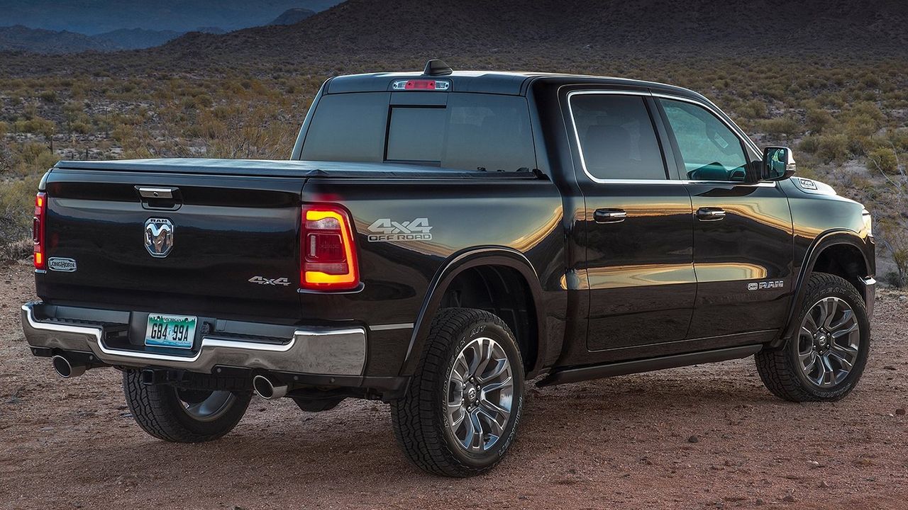 RAM 1500 - posterior