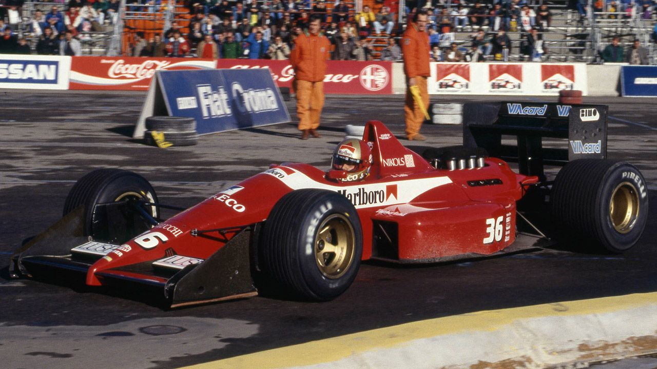 Alex Caffi con el BMS Scuderia Italia Dallara en 1988