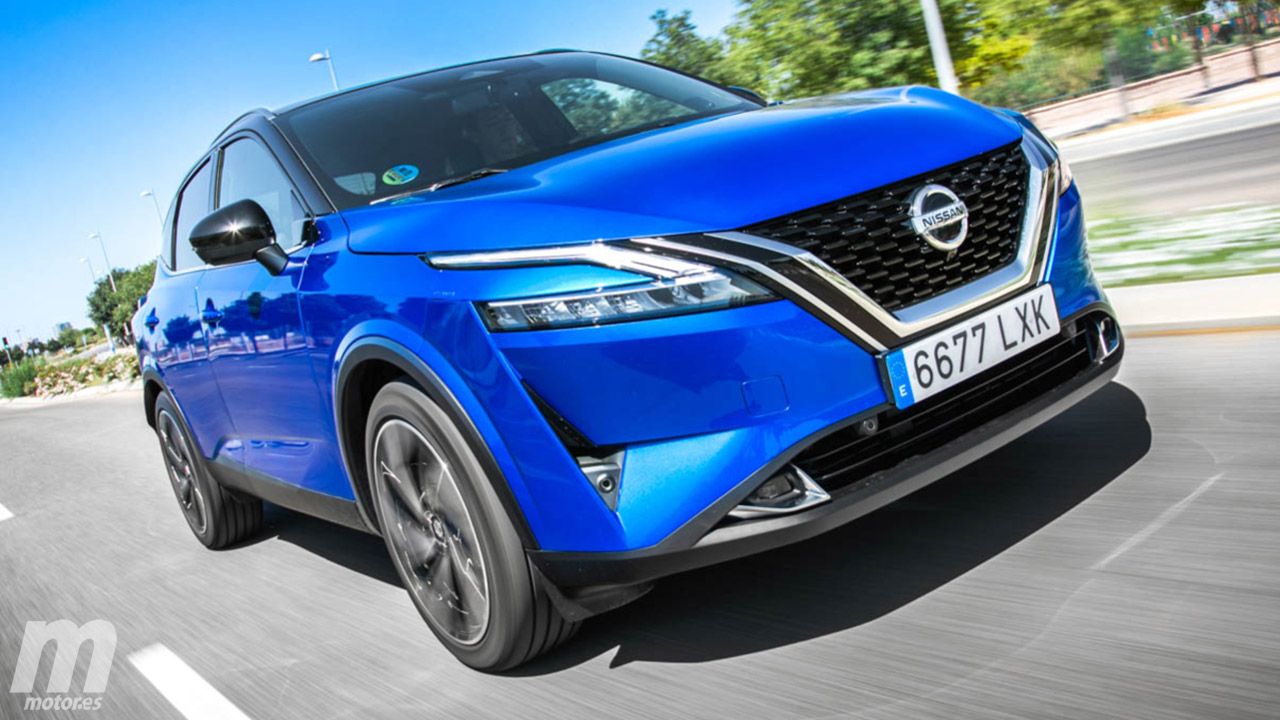 Reino Unido - Noviembre 2022: El Nissan Qashqai quiere la victoria total