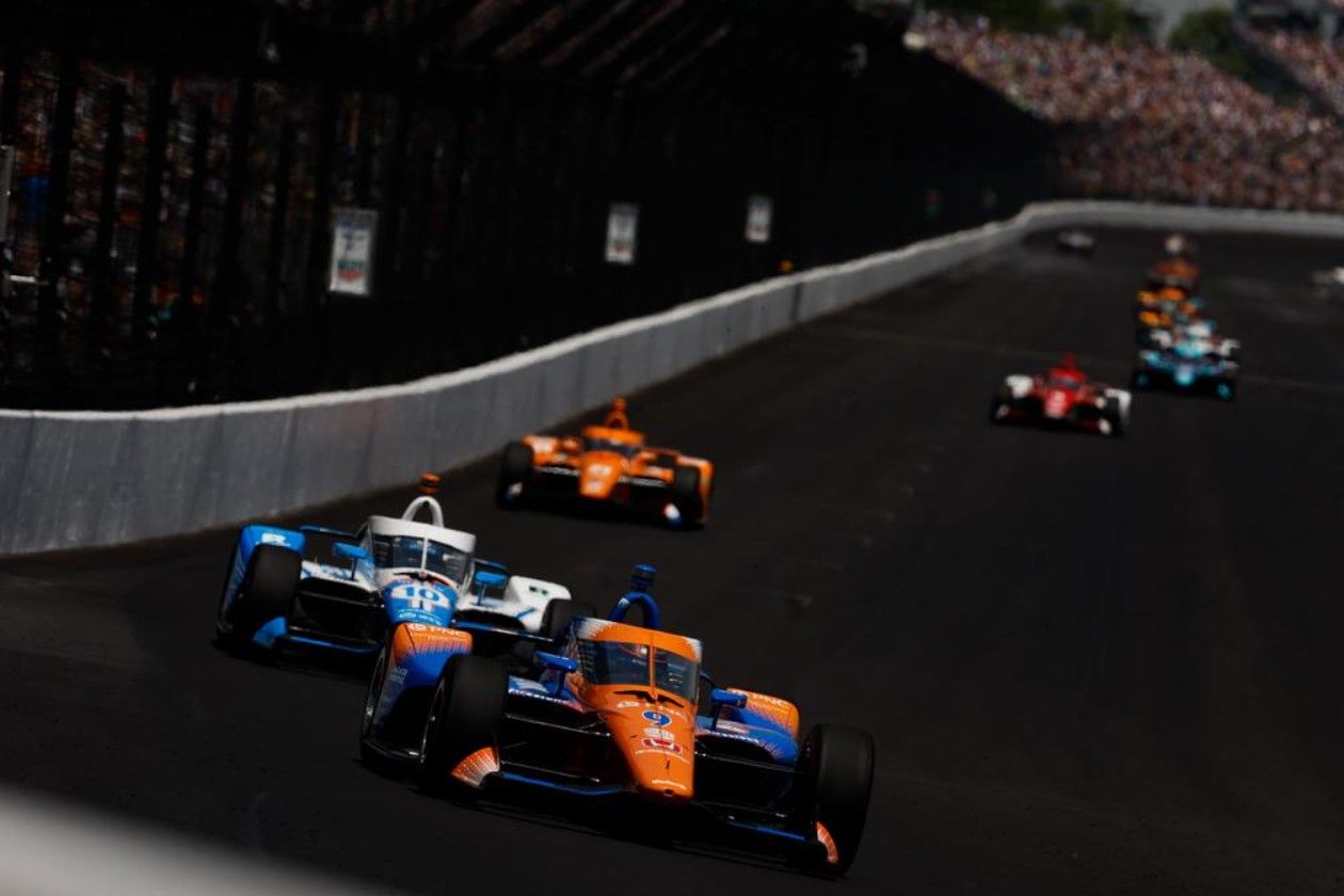 Volantazo para los híbridos de IndyCar: las marcas renuncian a los nuevos motores 2.4