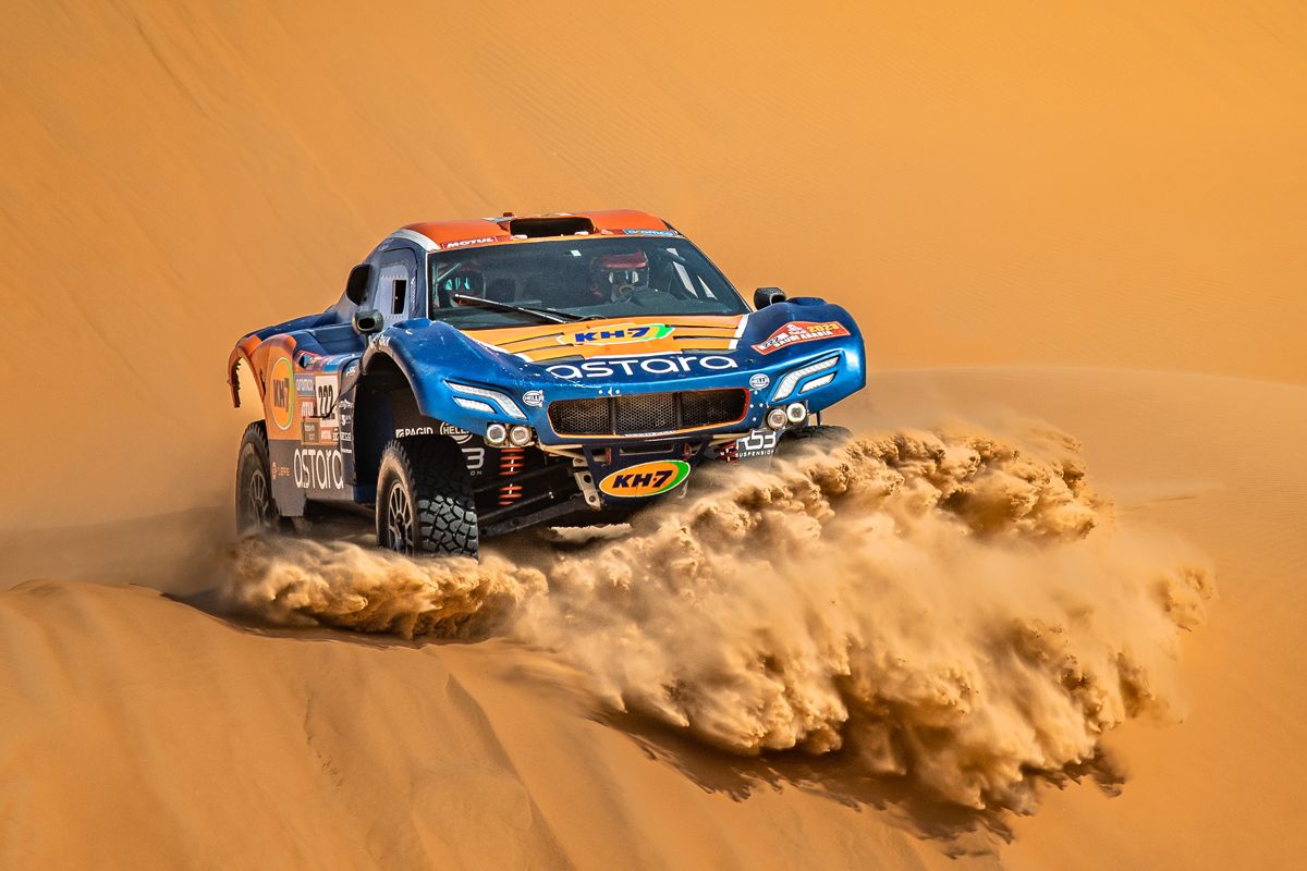 La 'armada española' supera con nota la penúltima etapa del Dakar 2023