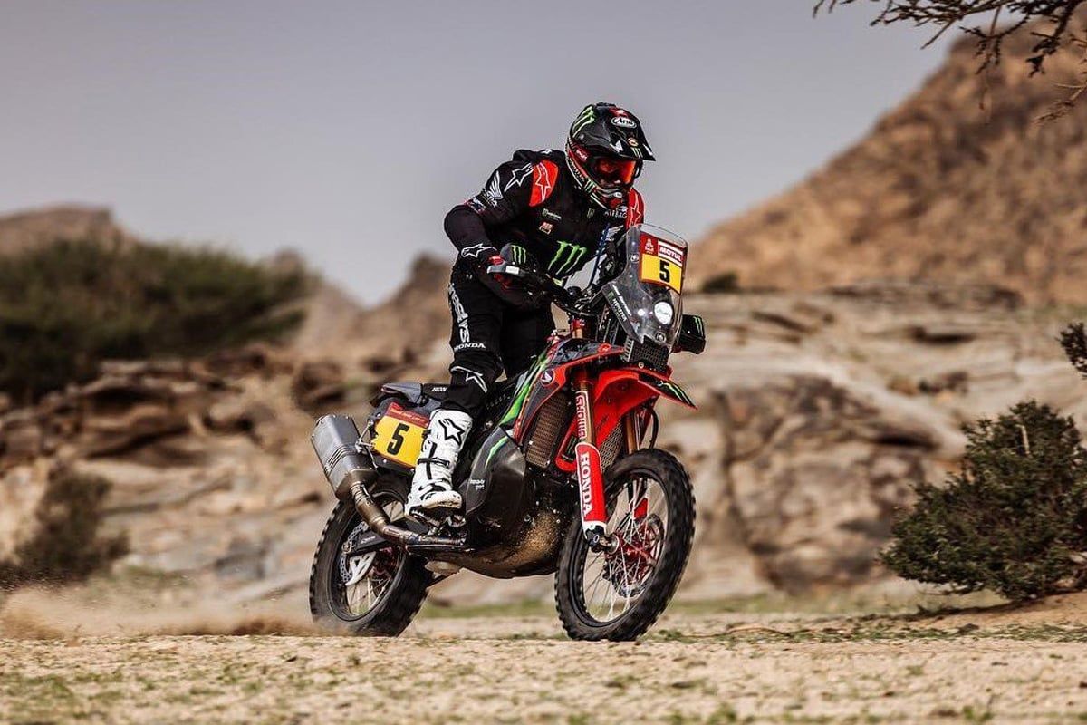 Joan Barreda gana la cuarta etapa del Dakar con el dedo gordo del pie izquierdo roto