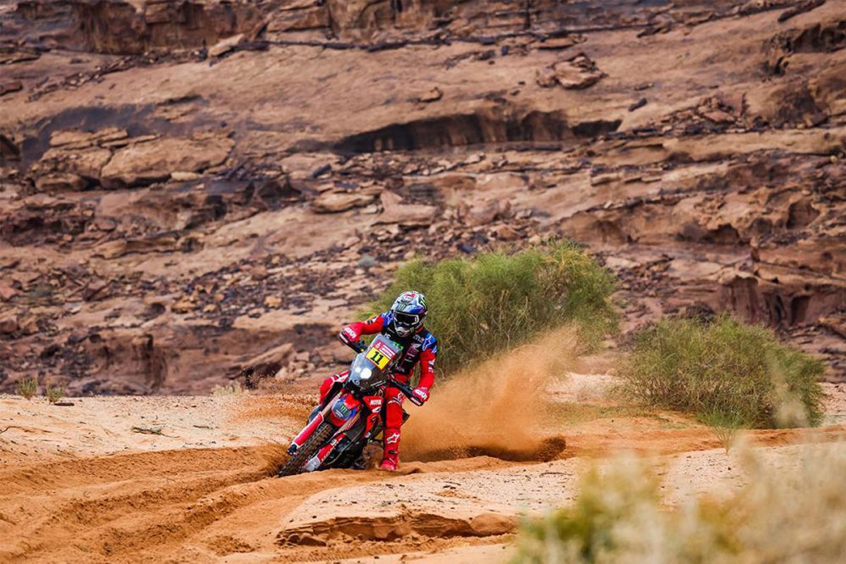 Joan Barreda gana la cuarta etapa del Dakar con el dedo gordo del pie izquierdo roto