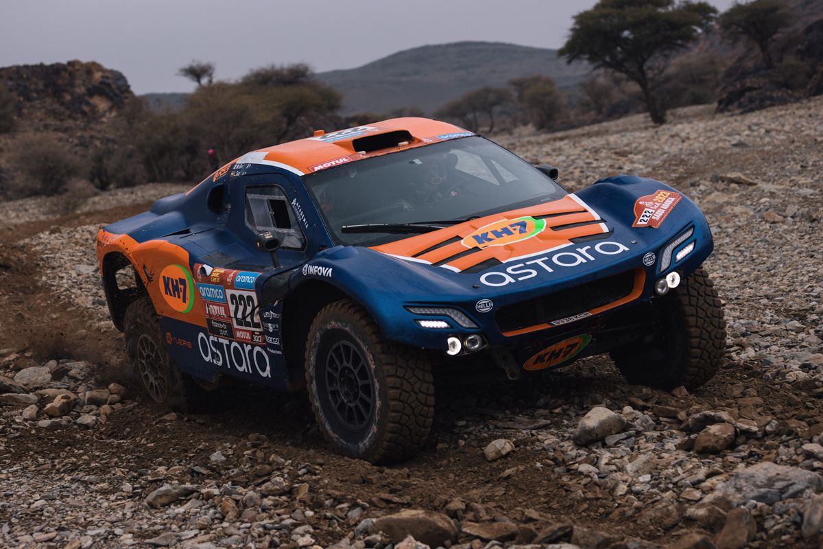 Luces y sombras para la 'armada española' durante la octava etapa del Dakar