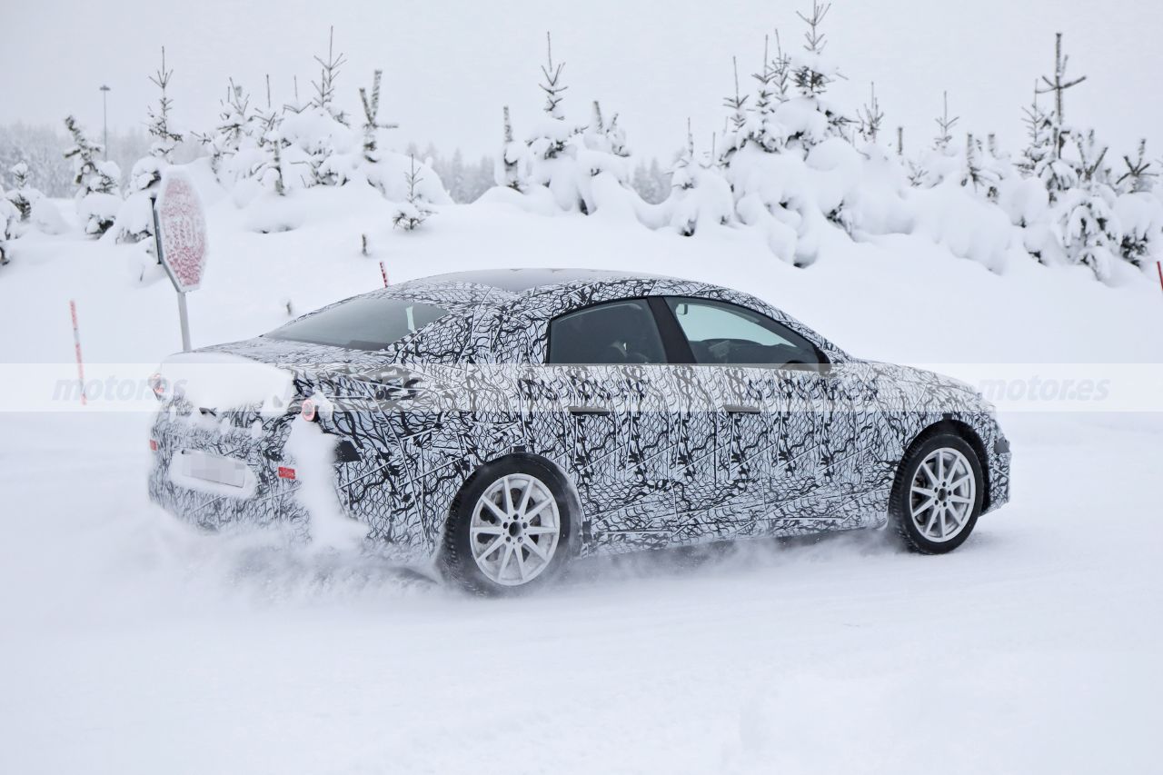 Fotos espía Mercedes CLA Eléctrico 2024