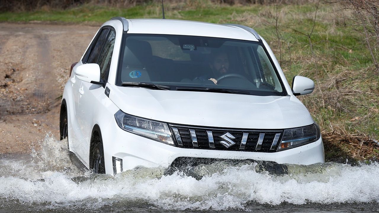 Suzuki Vitara - frontal