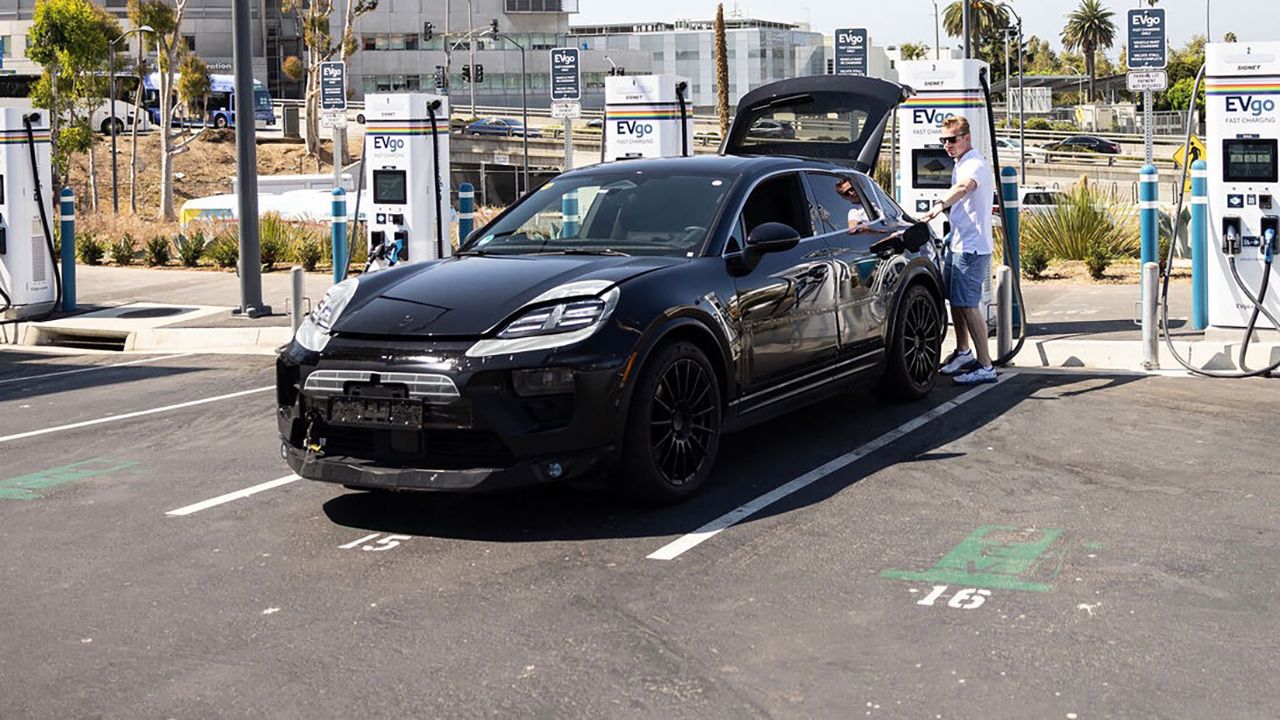 El nuevo Porsche Macan debutará a finales de 2023, nuevos secretos del SUV 100% Eléctrico