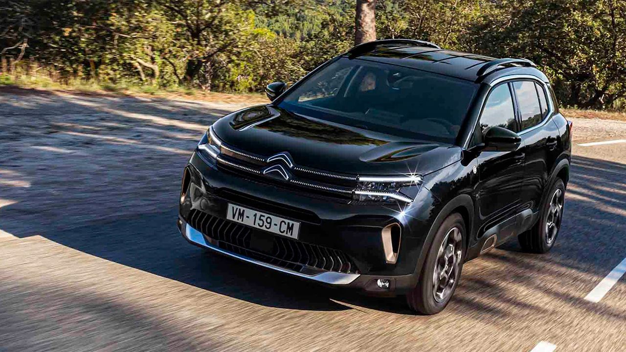 La versión más barata del Citroën C5 Aircross híbrido enchufable estrena la edición especial C-Series