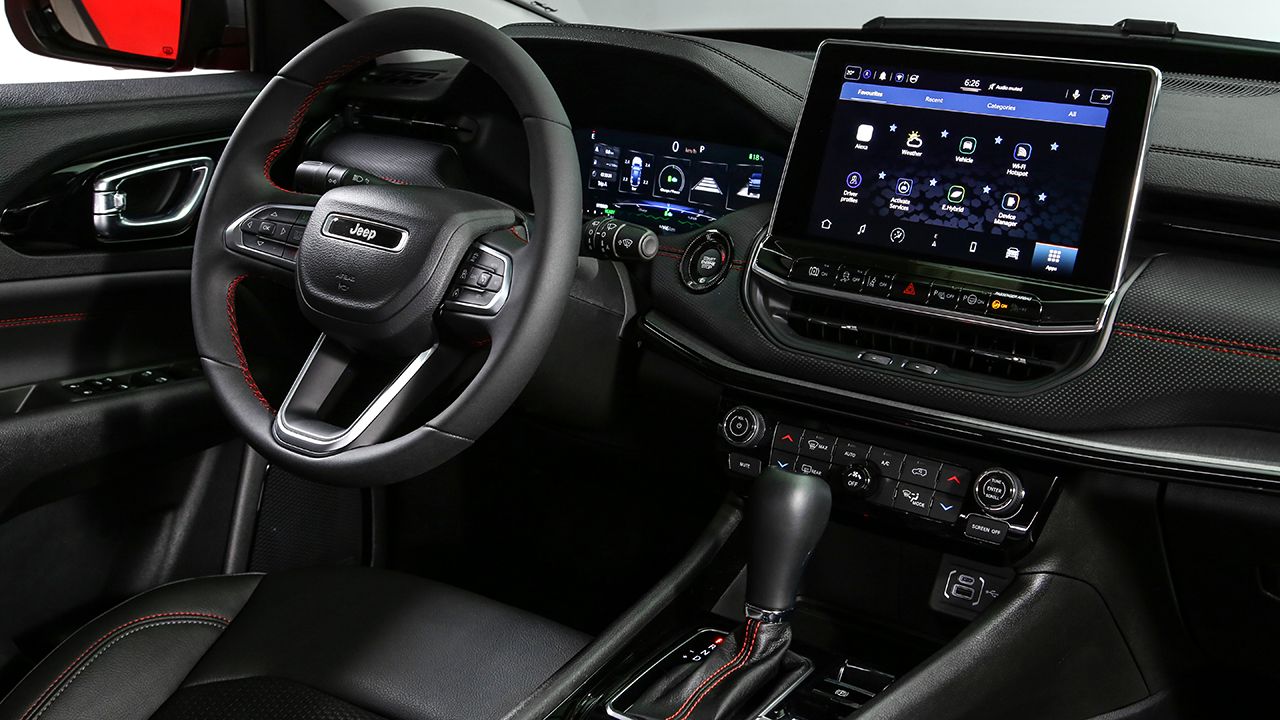 Jeep Compass 2023 - interior