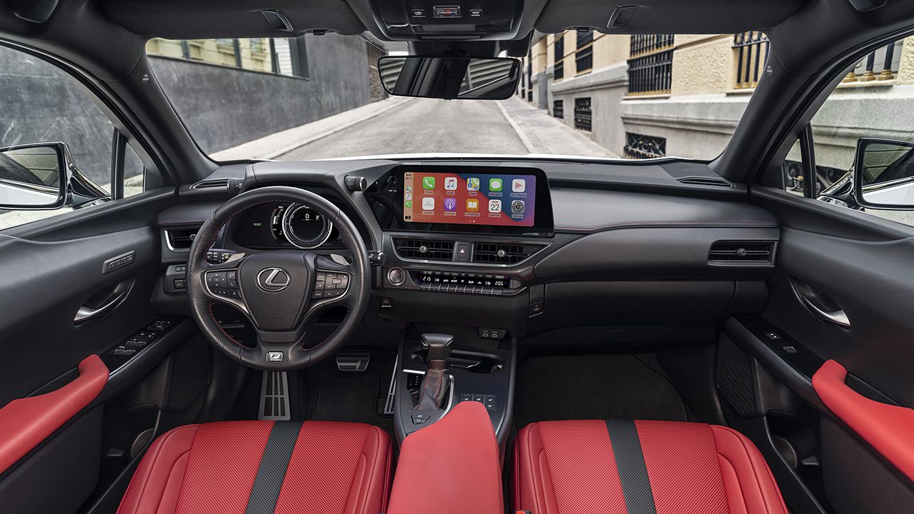 Lexus UX 250h - interior