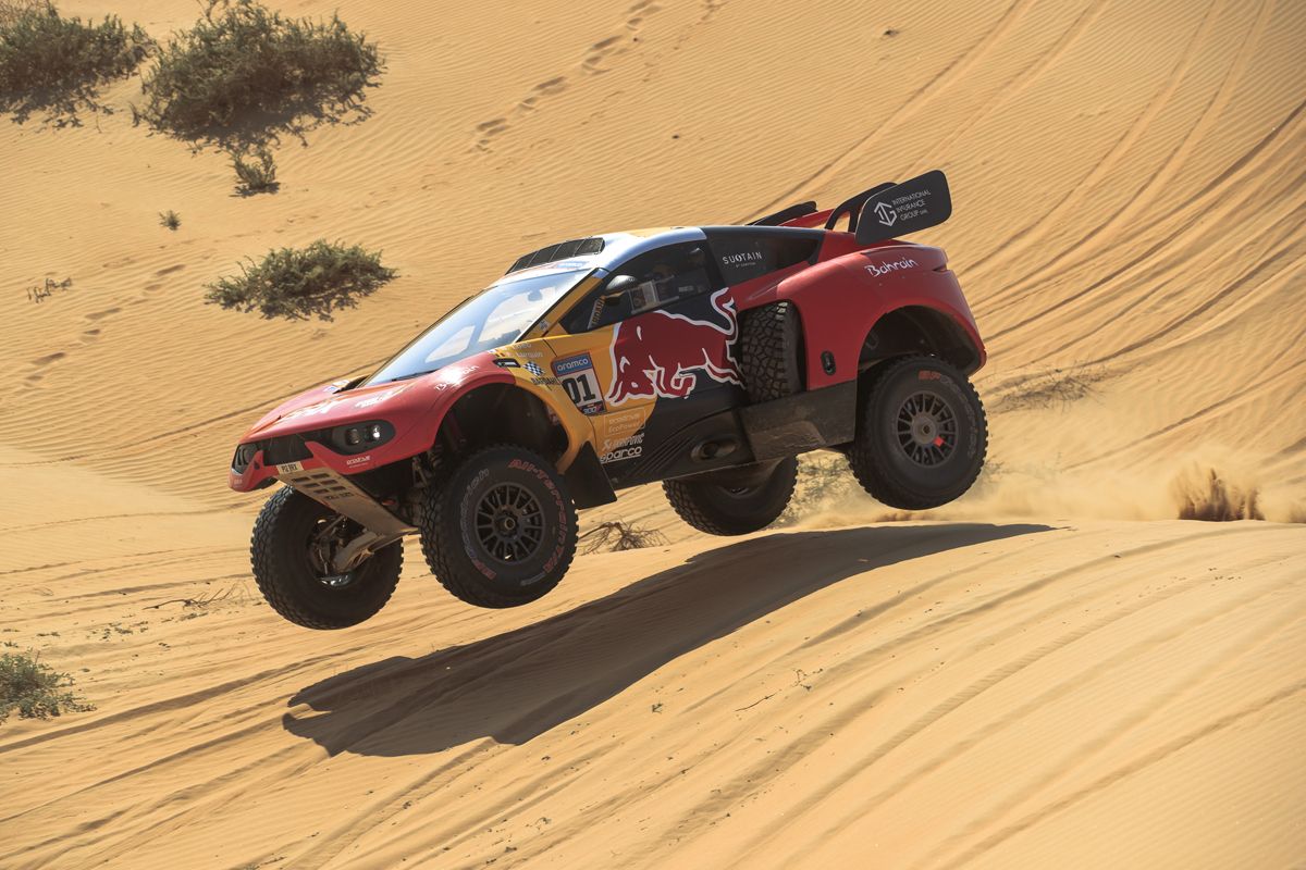 Sébastien Loeb suma y sigue para conquistar la victoria en la undécima etapa del Dakar