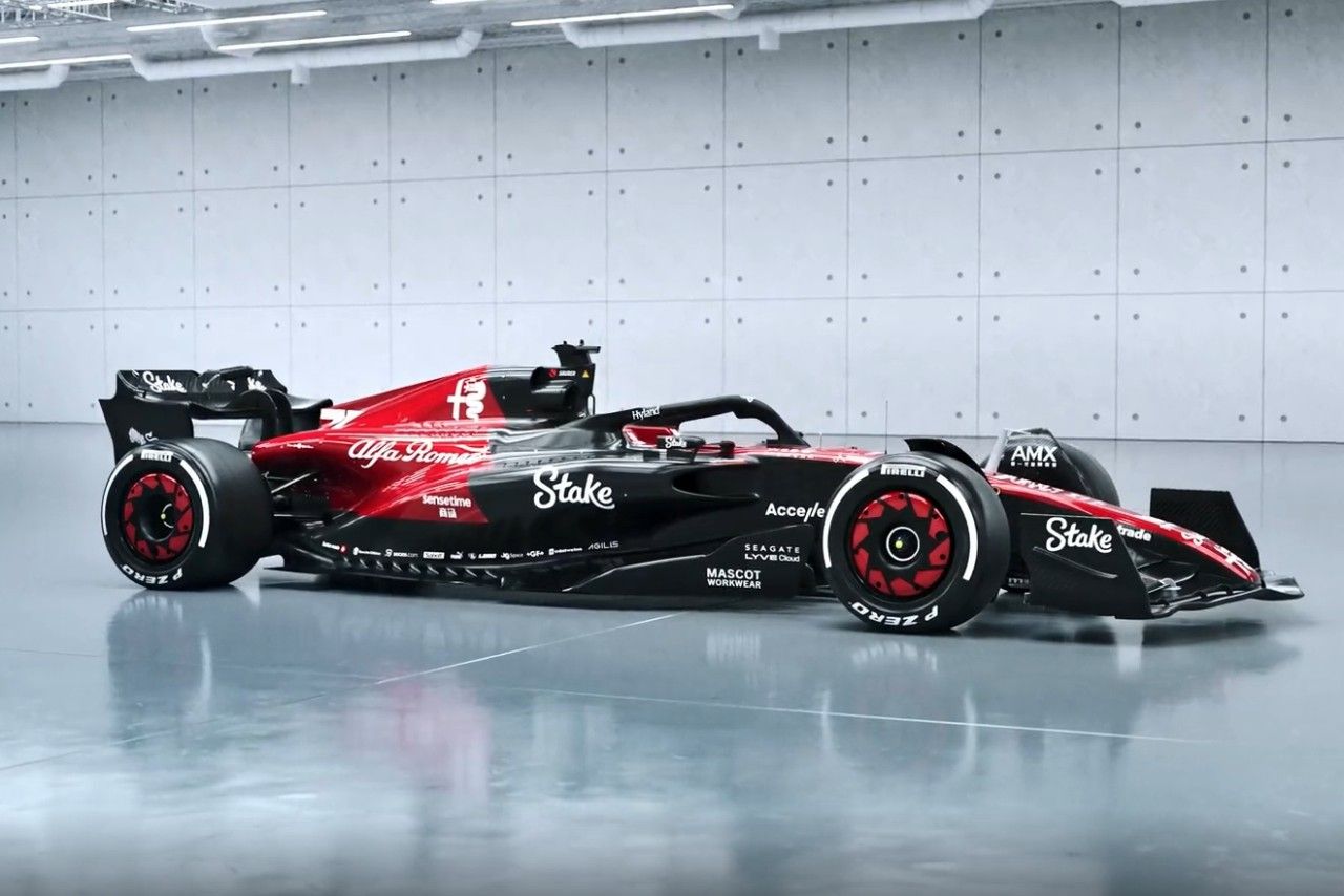 Alfa Romeo presenta el C43 de Valtteri Bottas y Zhou Guanyu, el primer coche real de 2023