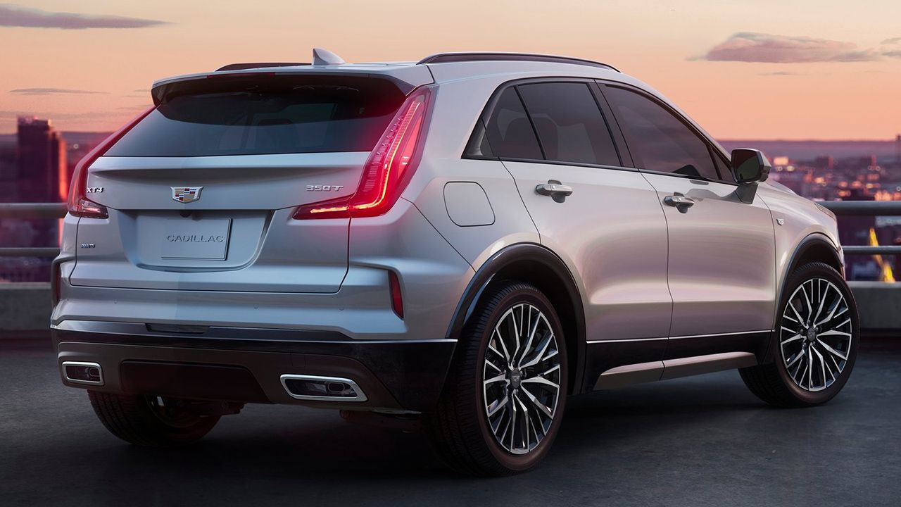 Cadillac XT4 2023 - posterior