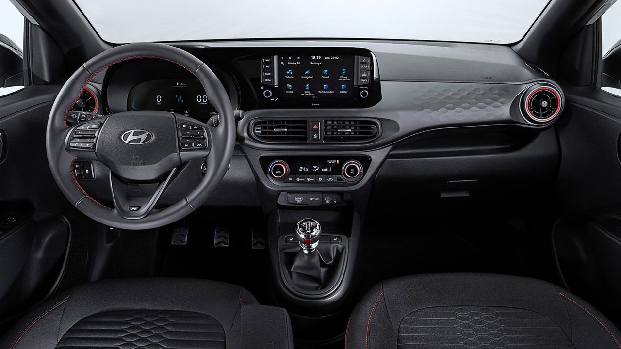 Hyundai i10 2023 - interior