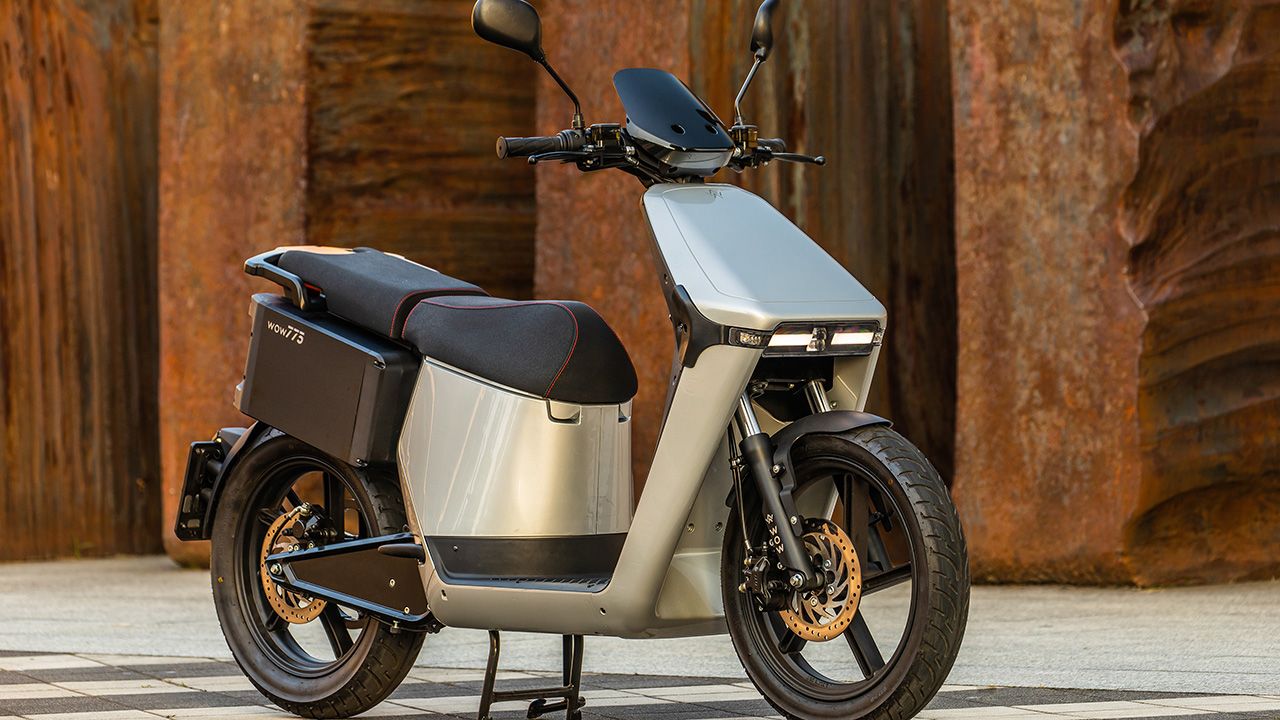 Invicta Electric lanza en España la nueva WoW 775, un scooter eléctrico de diseño italiano