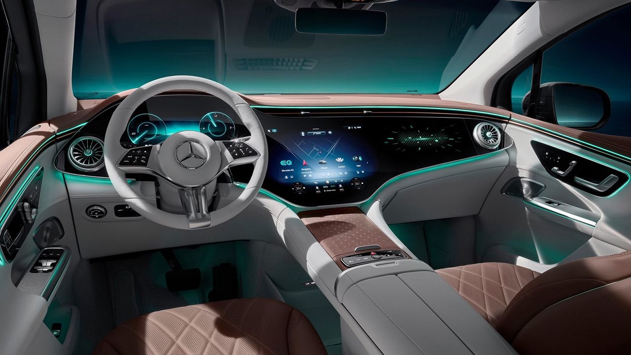 Mercedes EQE SUV - interior