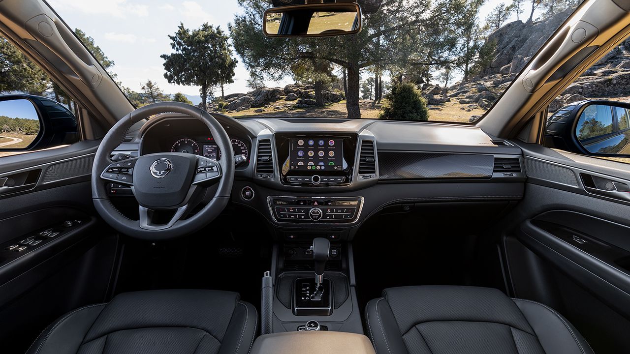 SsangYong Musso Sports - interior