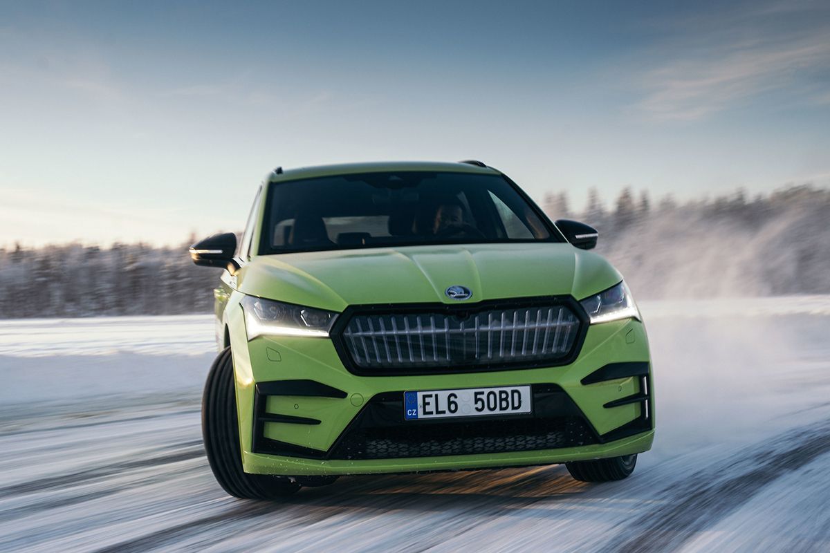 El Skoda Enyaq RS iV demuestra cómo un SUV eléctrico familiar es también un deportivo