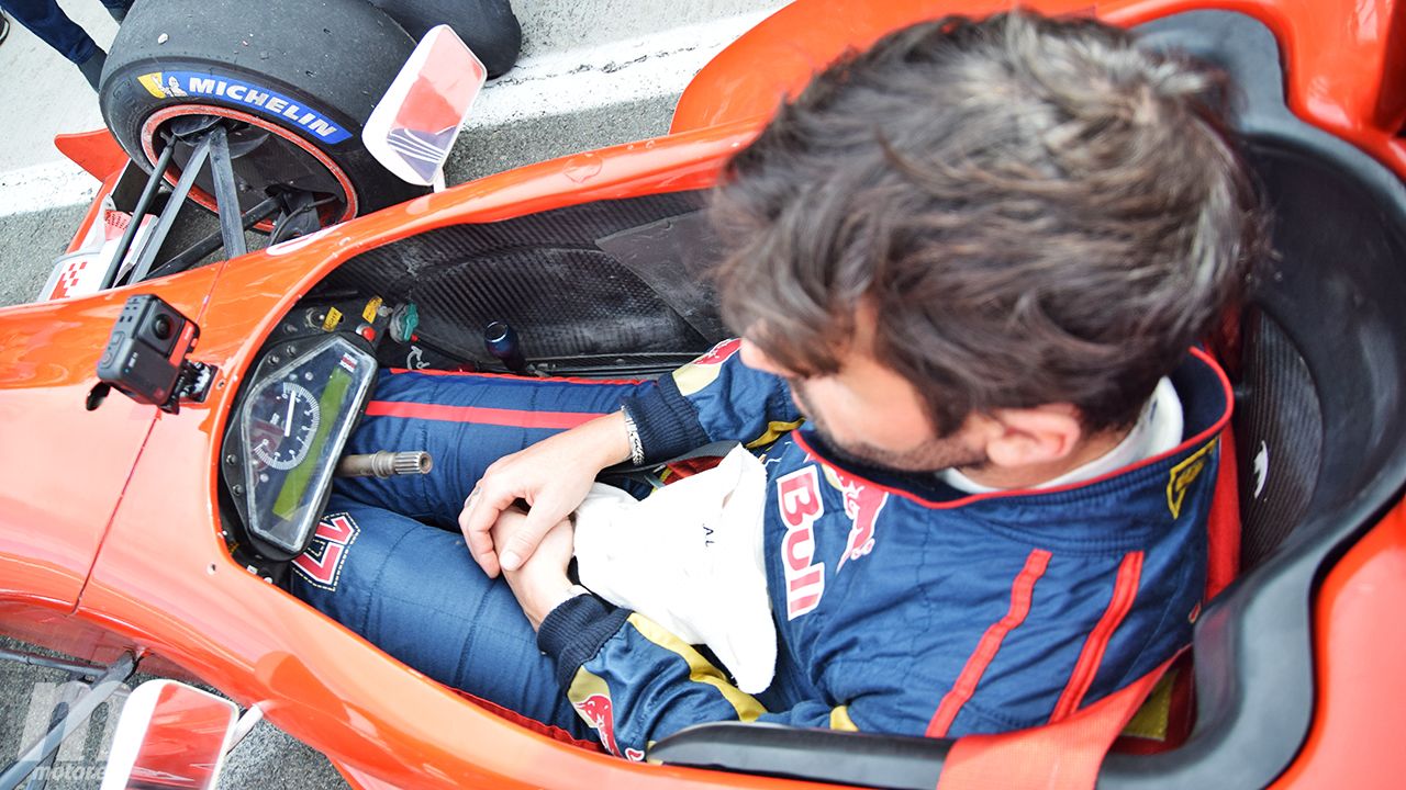 Jaime Alguersuari en un Fórmula Nissan de 1999