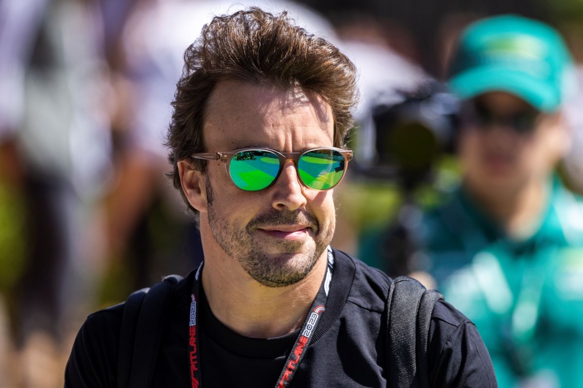 Fernando Alonso traza el plan para Jeddah: «No complicarme y coger confianza para acercarme a los muros lo más posible»