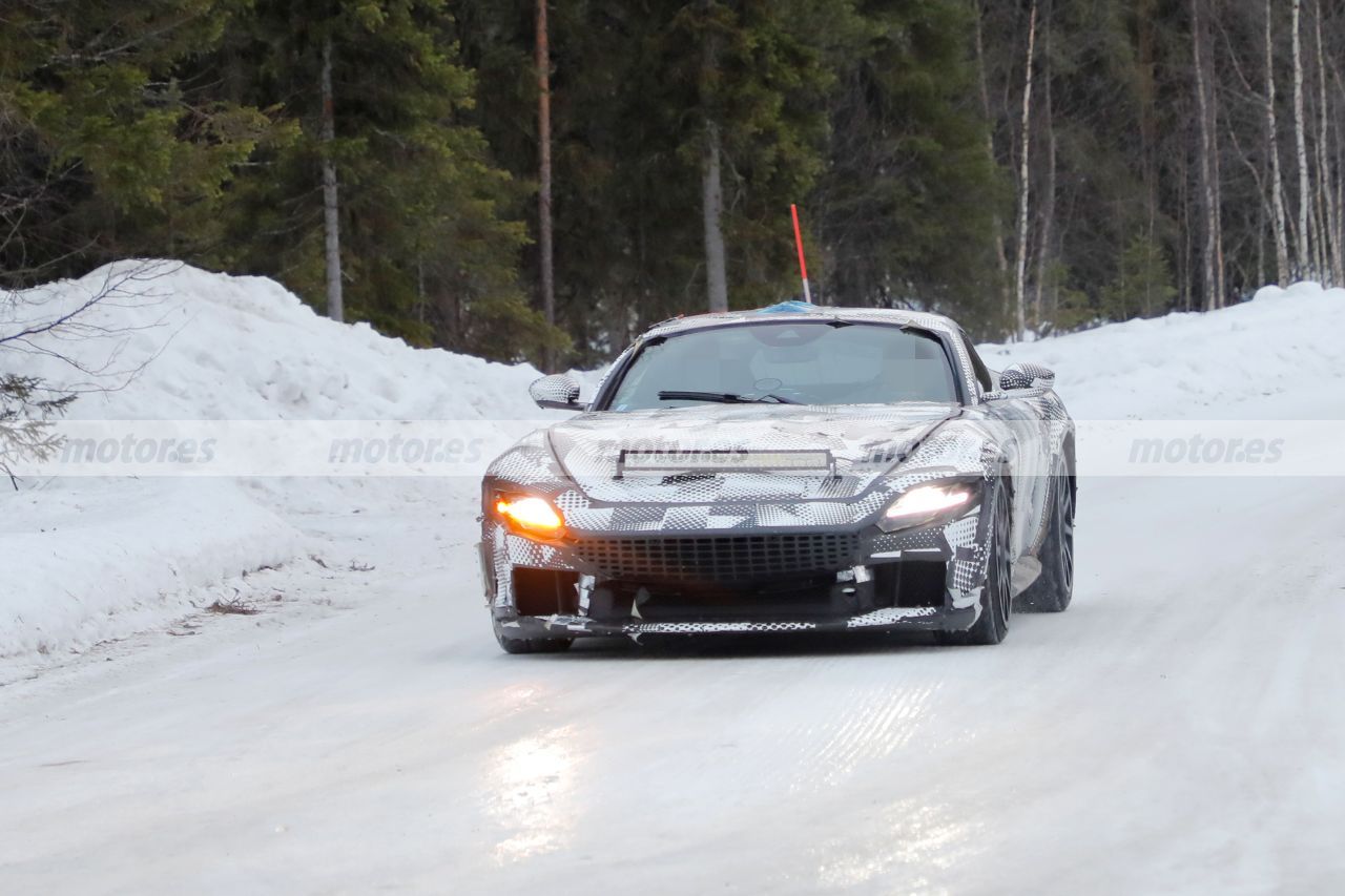 La mula del futuro relevo del Ferrari 812 también se deja ver en las pruebas de invierno en Suecia