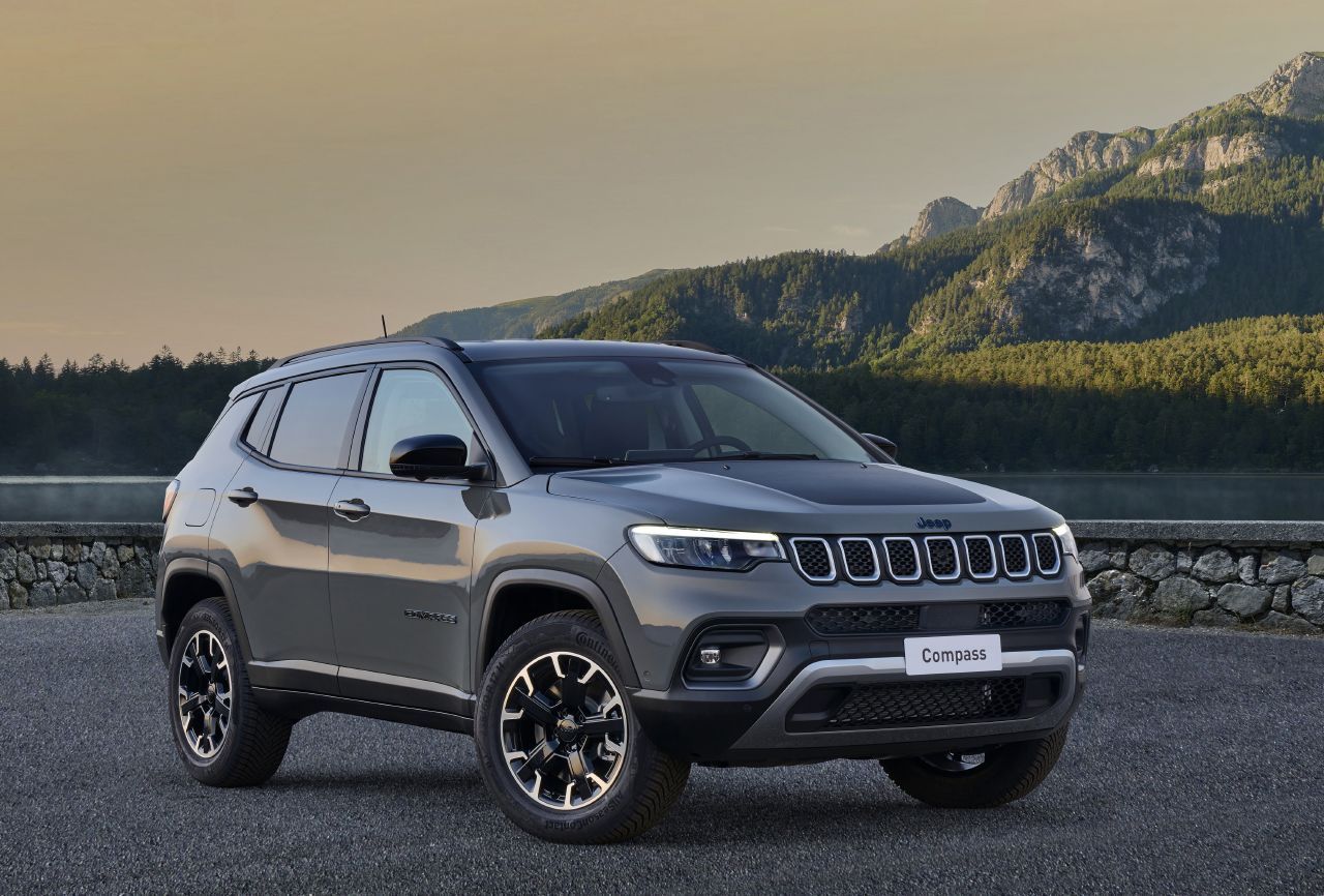 El nuevo Jeep Compass Upland llega a España con un equipamiento Premium y la eficiencia de su tecnología PHEV