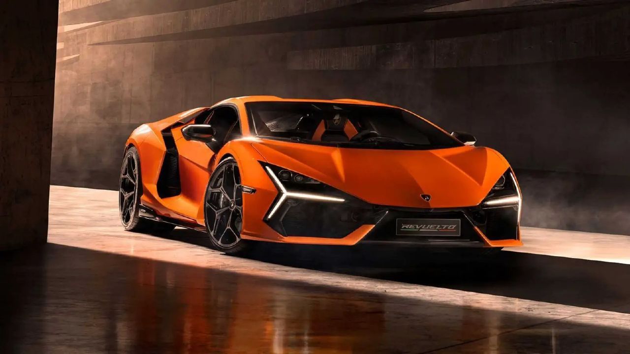 El nuevo Lamborghini Revuelto llega pisando fuerte, el primer PHEV con +1000 CV en el relevo del Aventador