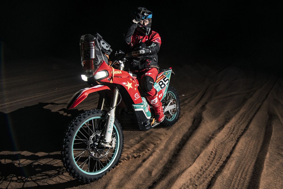 La marca china Kove Moto llega al Mundial FIM de Cross-Country tras brillar en el Dakar 2023