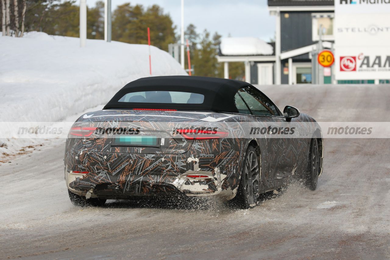 Fotos espía Maserati GranCabrio Folgore 2024