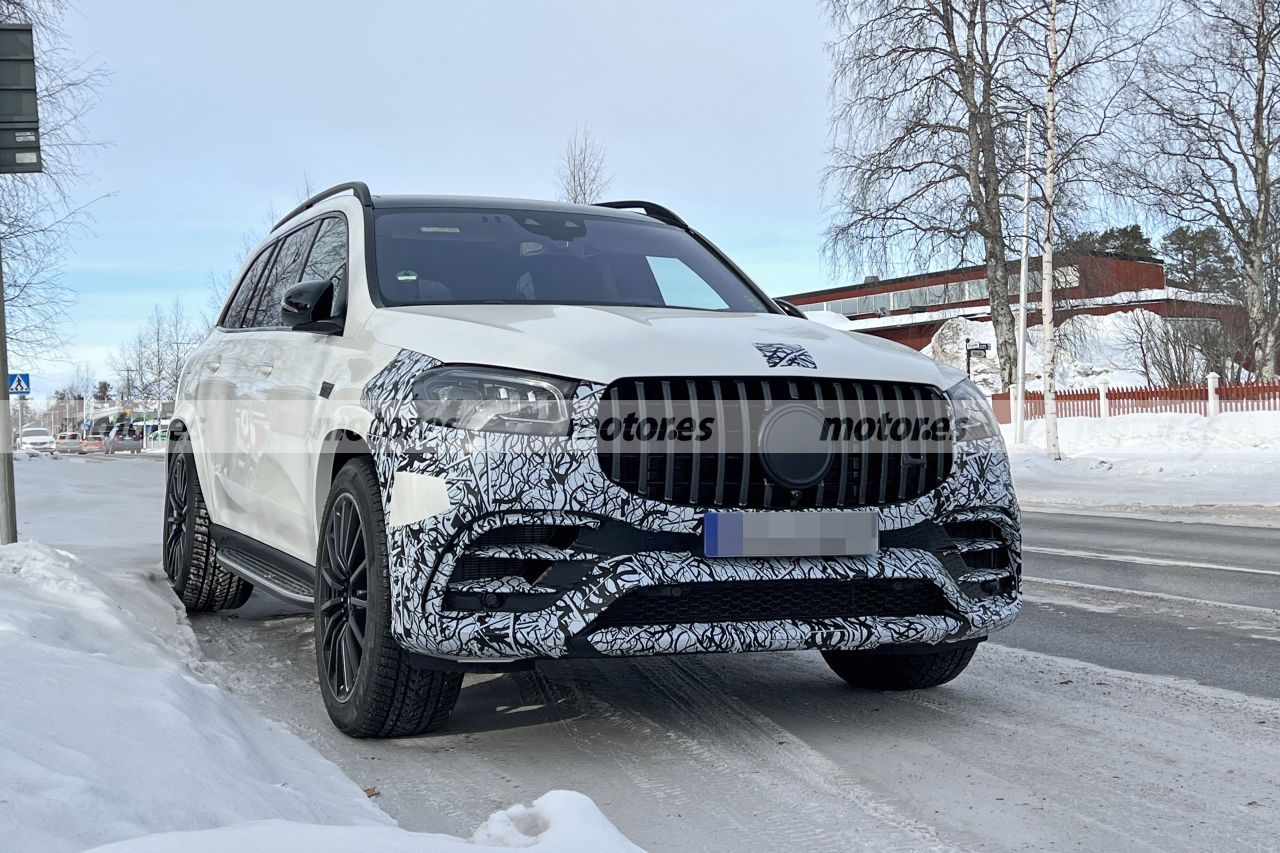 El revisado Mercedes-AMG GLS 63 se deja ver en fotos espía por primera vez