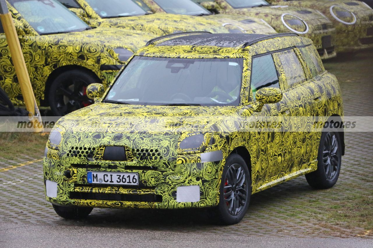 El nuevo MINI Countryman JCW llegará en 2024, revelamos detalles más esclarecedores de este SUV deportivo y práctico