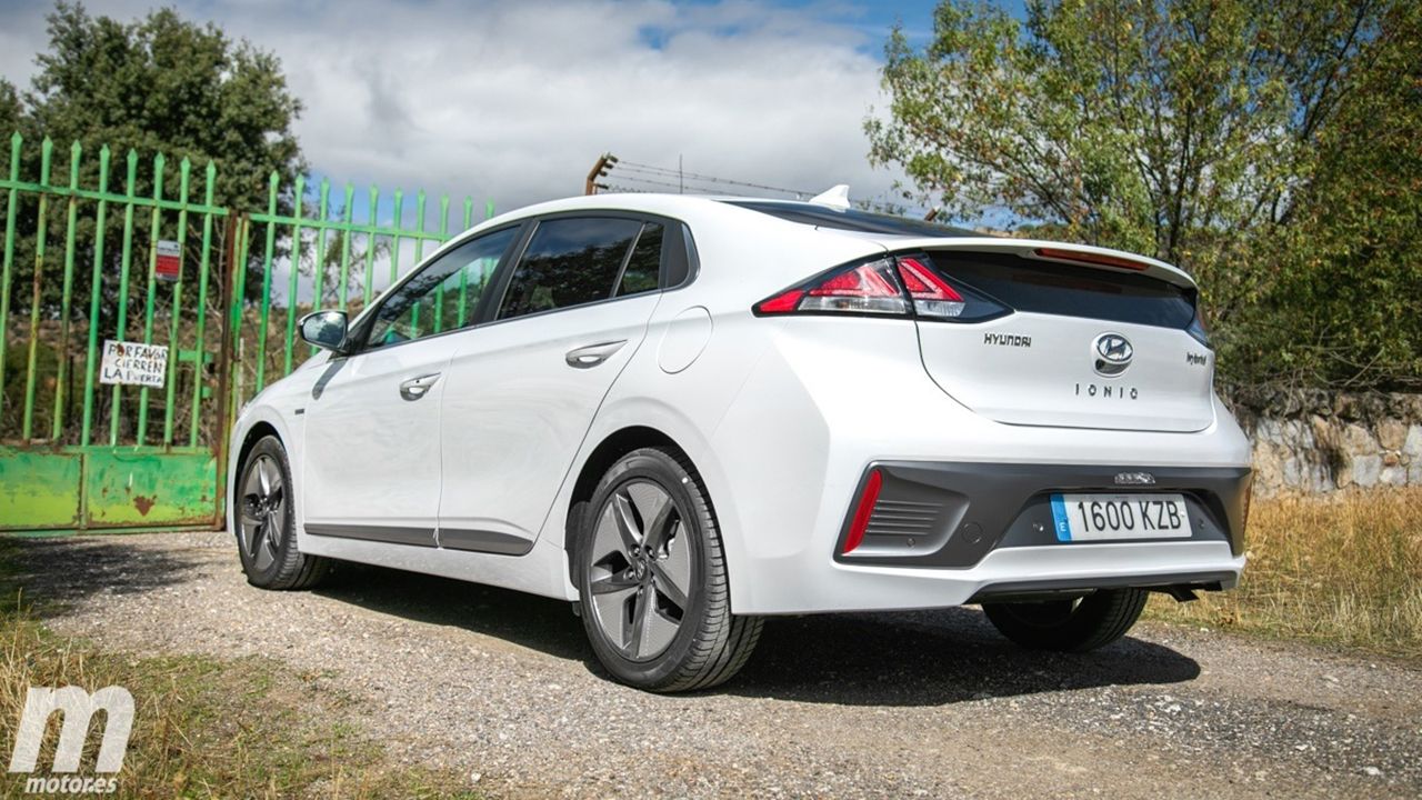 Hyundai IONIQ - posterior