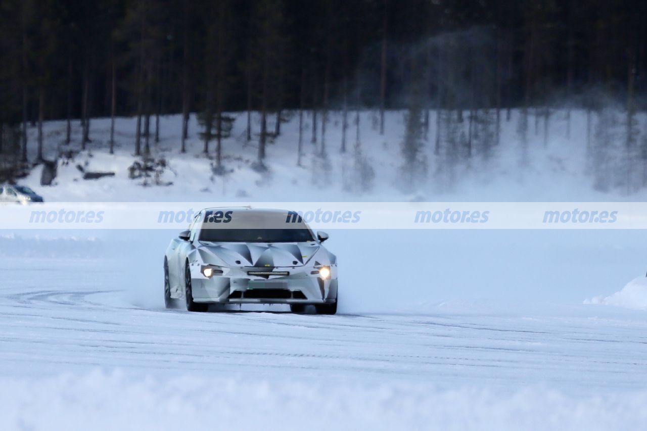 El Polestar 5 vuelve a casa, la berlina 100% eléctrica rival del Taycan se deja ver en fotos espía en Suecia