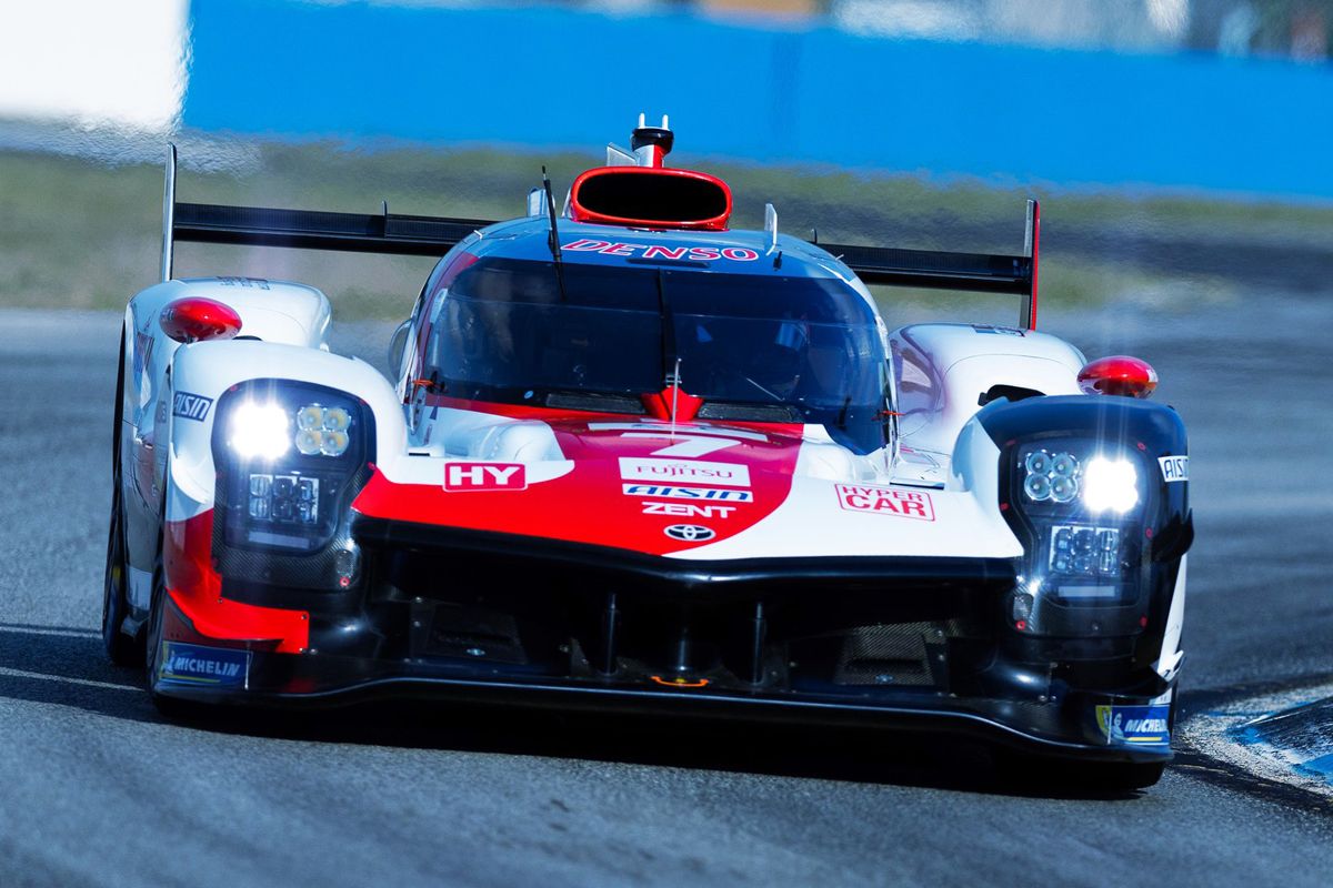 El Toyota #7 lidera el FP3 de Sebring, aunque 'Pechito' cierra la sesión con accidente