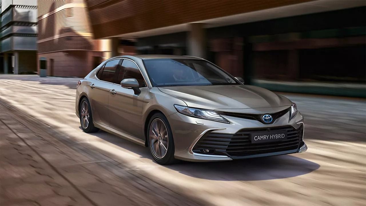 El Camry se despide de Japón y complica el panorama del modelo de Toyota en Europa