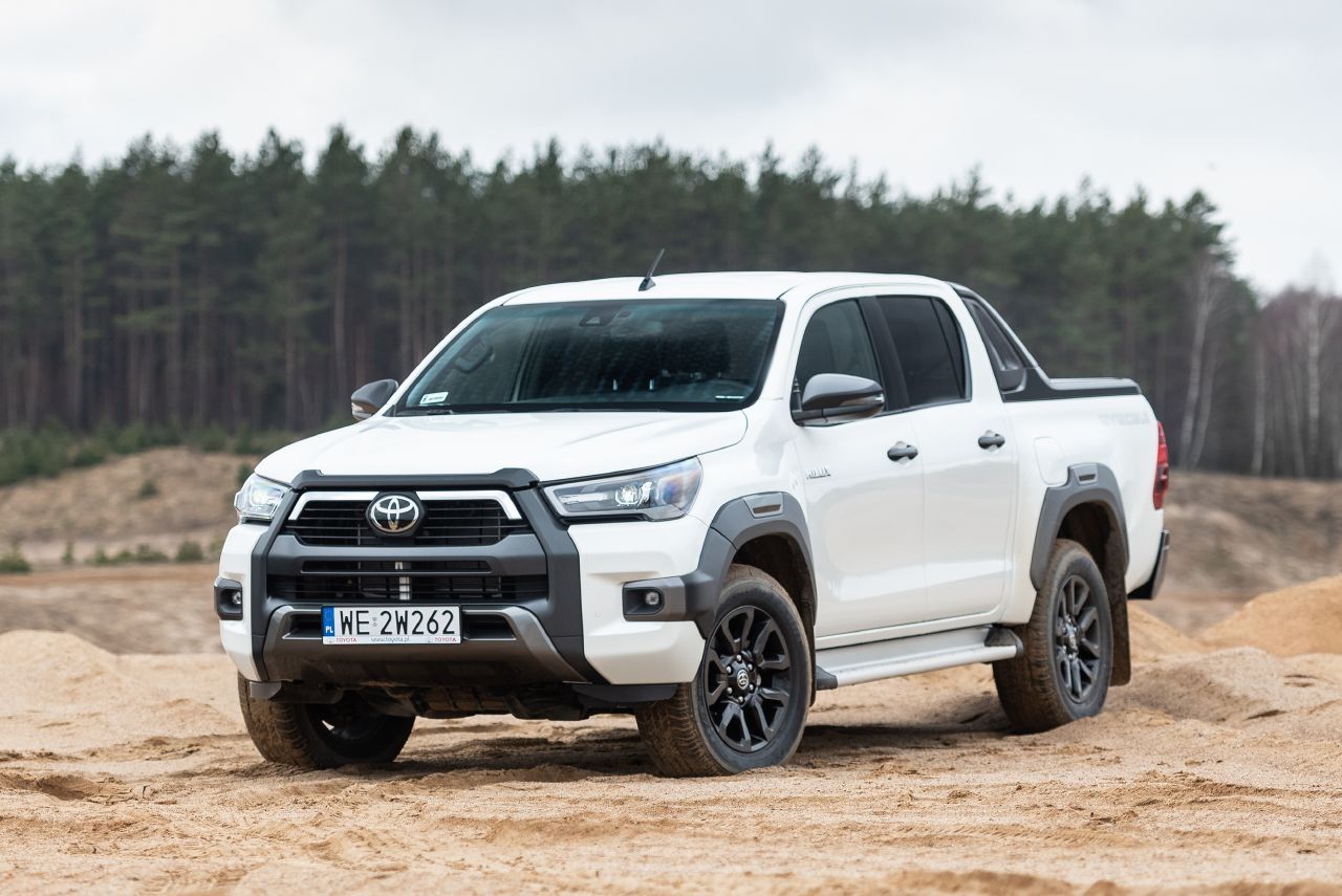 El Toyota Hilux cumple 55 años, la historia de un pick-up que ha conquistado el mundo con 8 generaciones