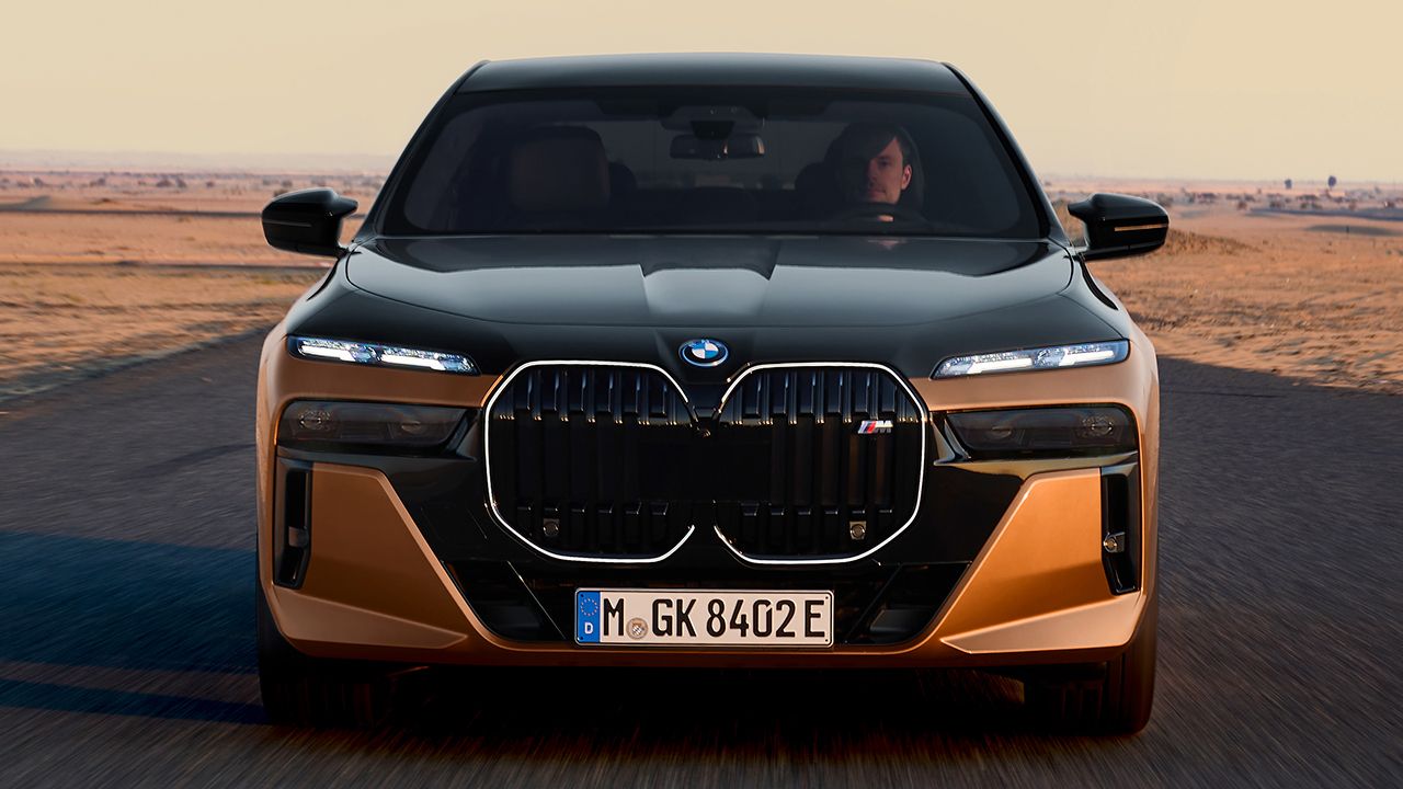 BMW i7 M70 xDrive - frontal