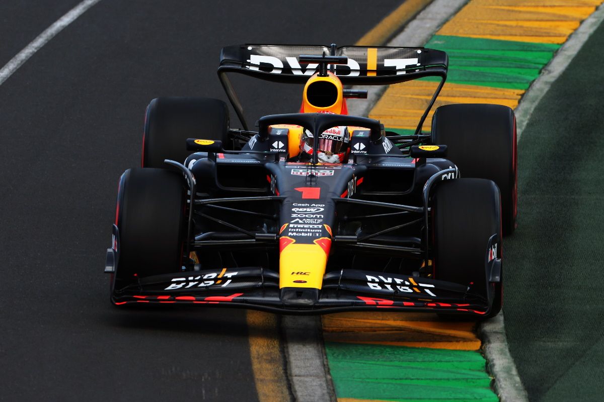 Max Verstappen vuelve a dominar los entrenamientos libres, escoltado por Fernando Alonso