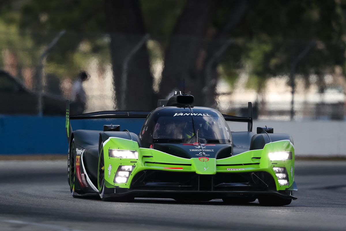 Glickenhaus y ByKolles inician su batalla contra los grandes colosos del WEC en las 1.000 Millas de Sebring