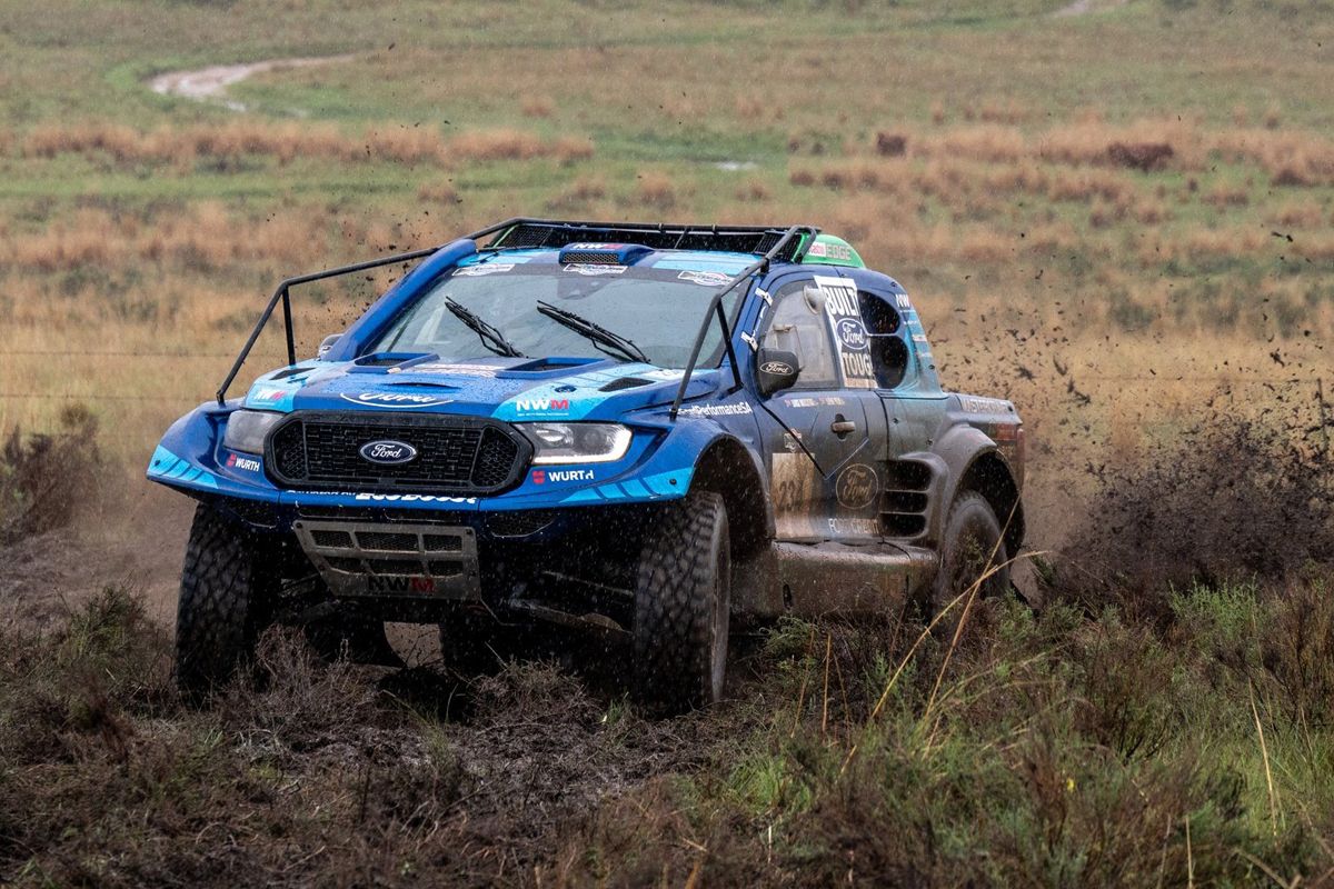 Nani Roma prueba el Ford Ranger T1 de M-Sport y NWM: ¿Nace una nueva alianza?