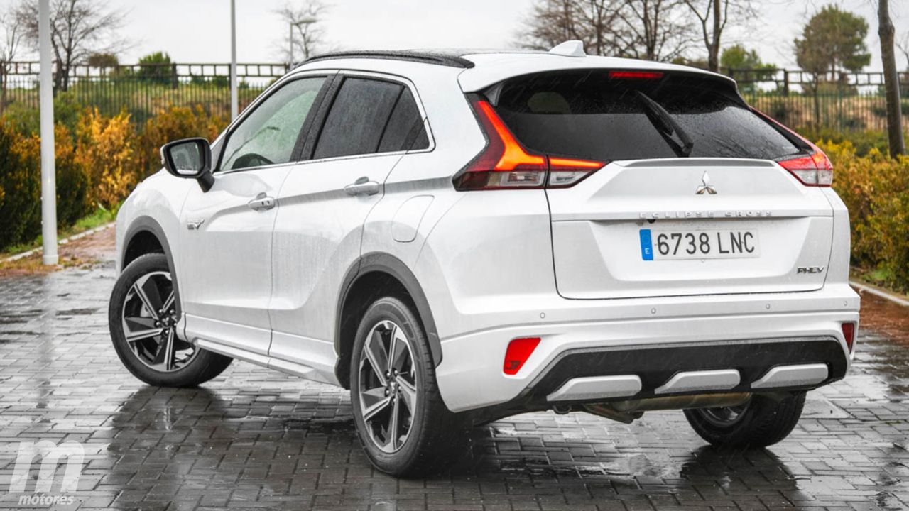 Mitsubishi Eclipse Cross PHEV - posterior