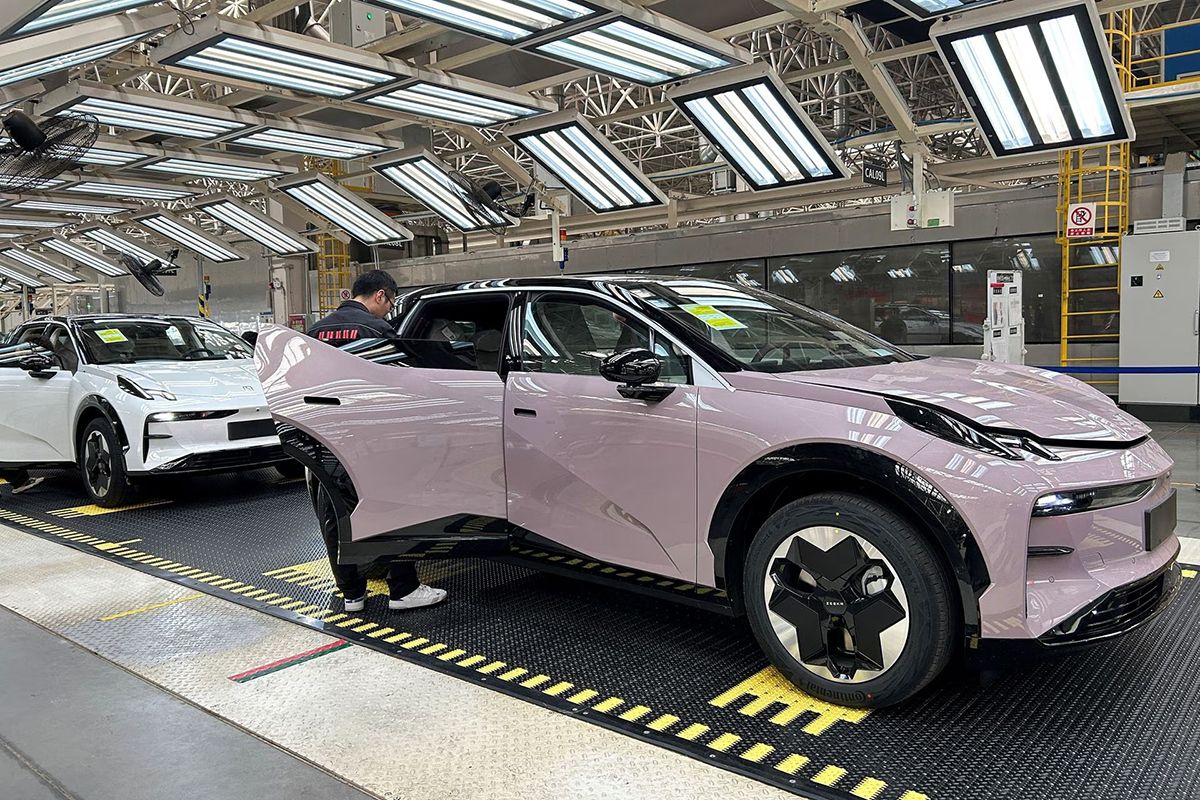 Geely hace temblar a Toyota al contratar a un ex alto cargo de Lexus para liderar la entrada de Zeekr en Europa