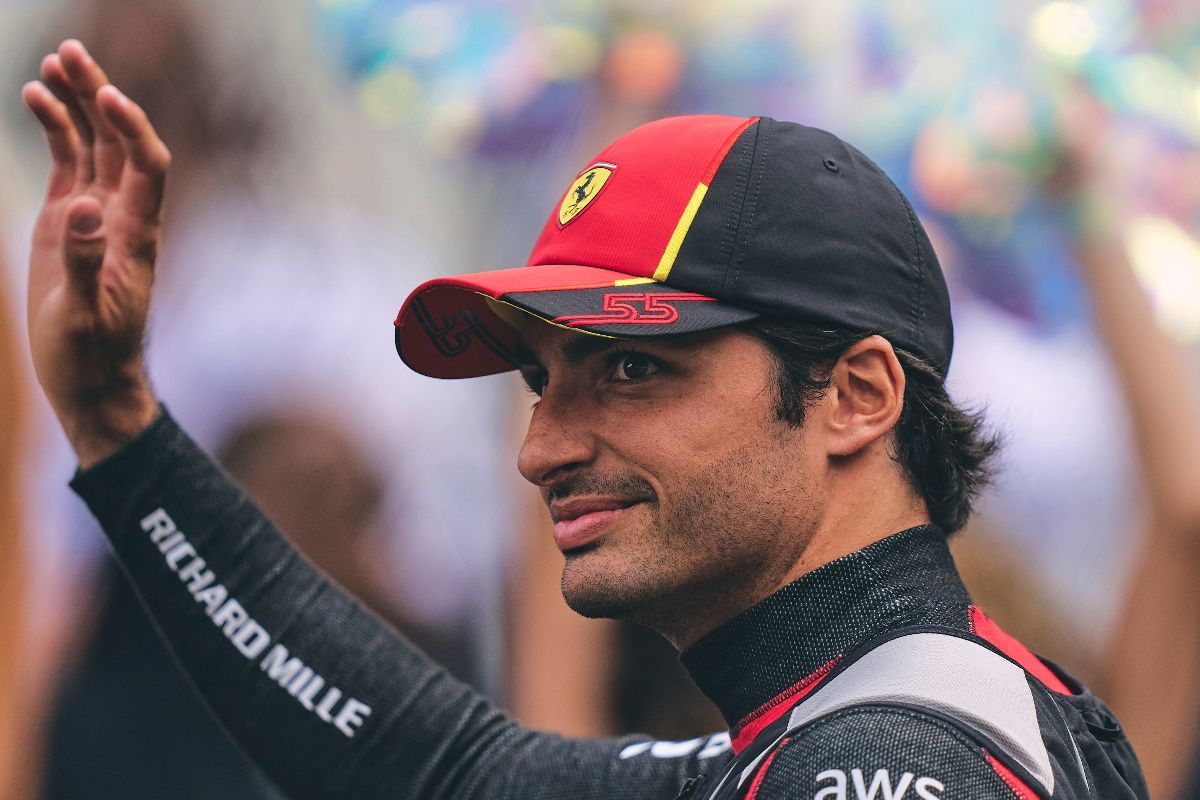 Carlos Sainz adelanta que Ferrari podría traer mejoras al GP de España: «El reto va a ser seguir mejorando»