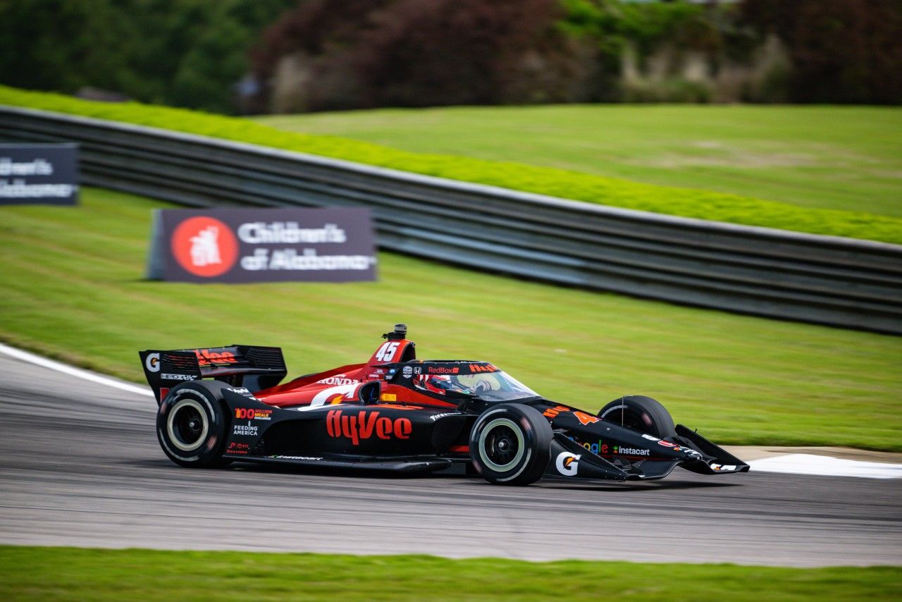 Christian Lundgaard logra su primera pole en el Indy GP: Alex Palou, tercero a un suspiro