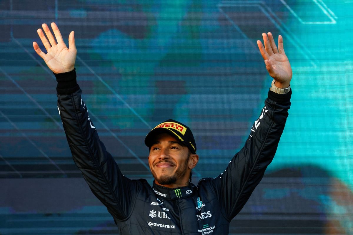 ¿Bombazo en la Fórmula 1 o simple rumor? Ferrari ofrece a Lewis Hamilton 46 millones de euros para 2024